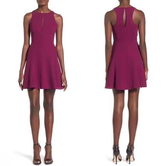 Leith Dresses & Skirts - LEITH | KEYHOLE FIT AND FLARE DRESS